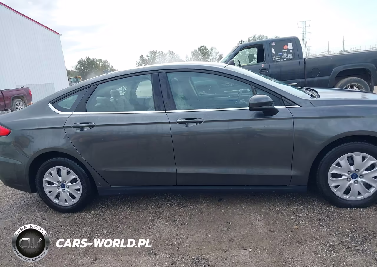 2020 Ford Fusion S VIN:3FA6P0G75LR263376 - 13