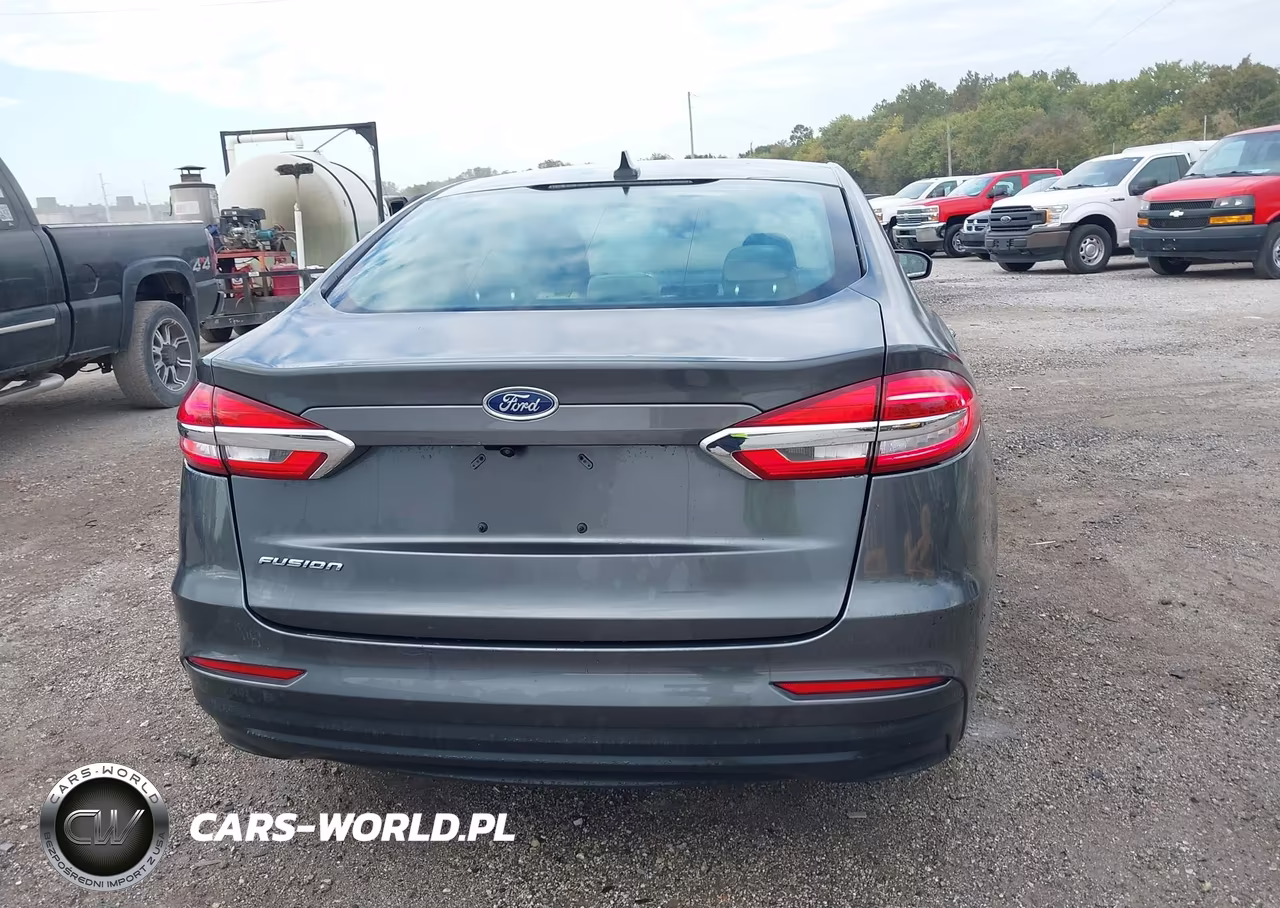 2020 Ford Fusion S VIN:3FA6P0G75LR263376 - 16