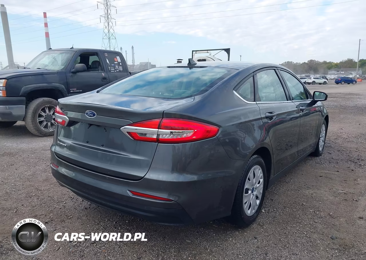 2020 Ford Fusion S VIN:3FA6P0G75LR263376 - 4
