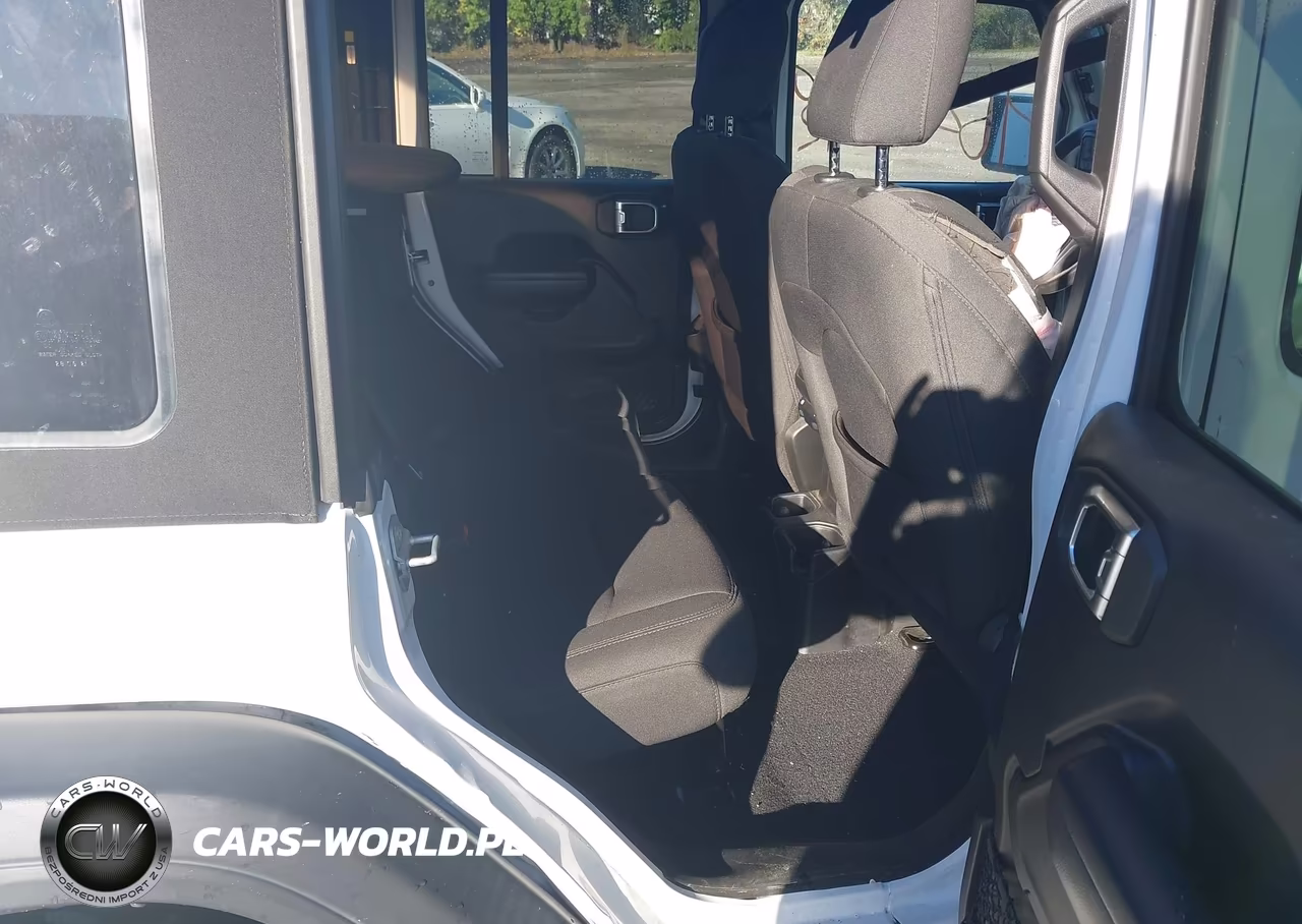 2018 Jeep Wrangler Unlimited Sport S 4X4 VIN:1C4HJXDG9JW151367 - 8