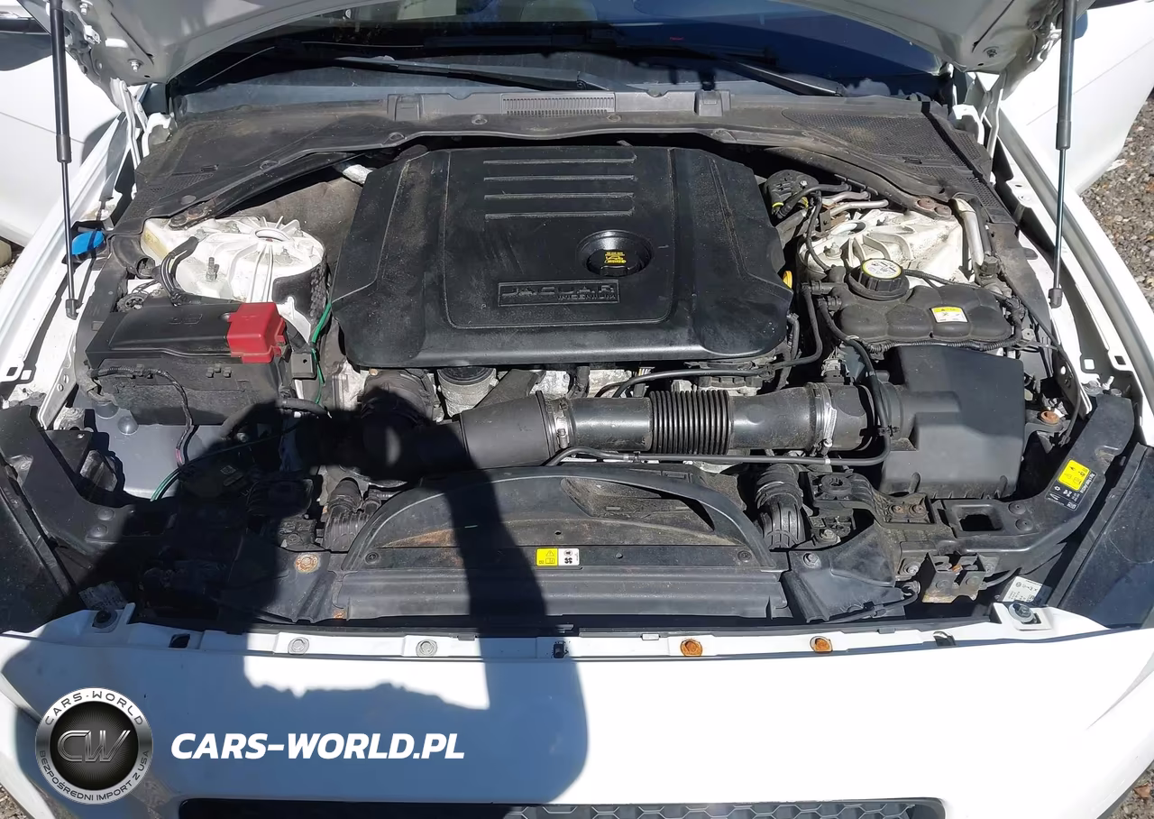 JAGUAR XE PREMIUM VIN:SAJAJ4FN4JCP23749 - 10