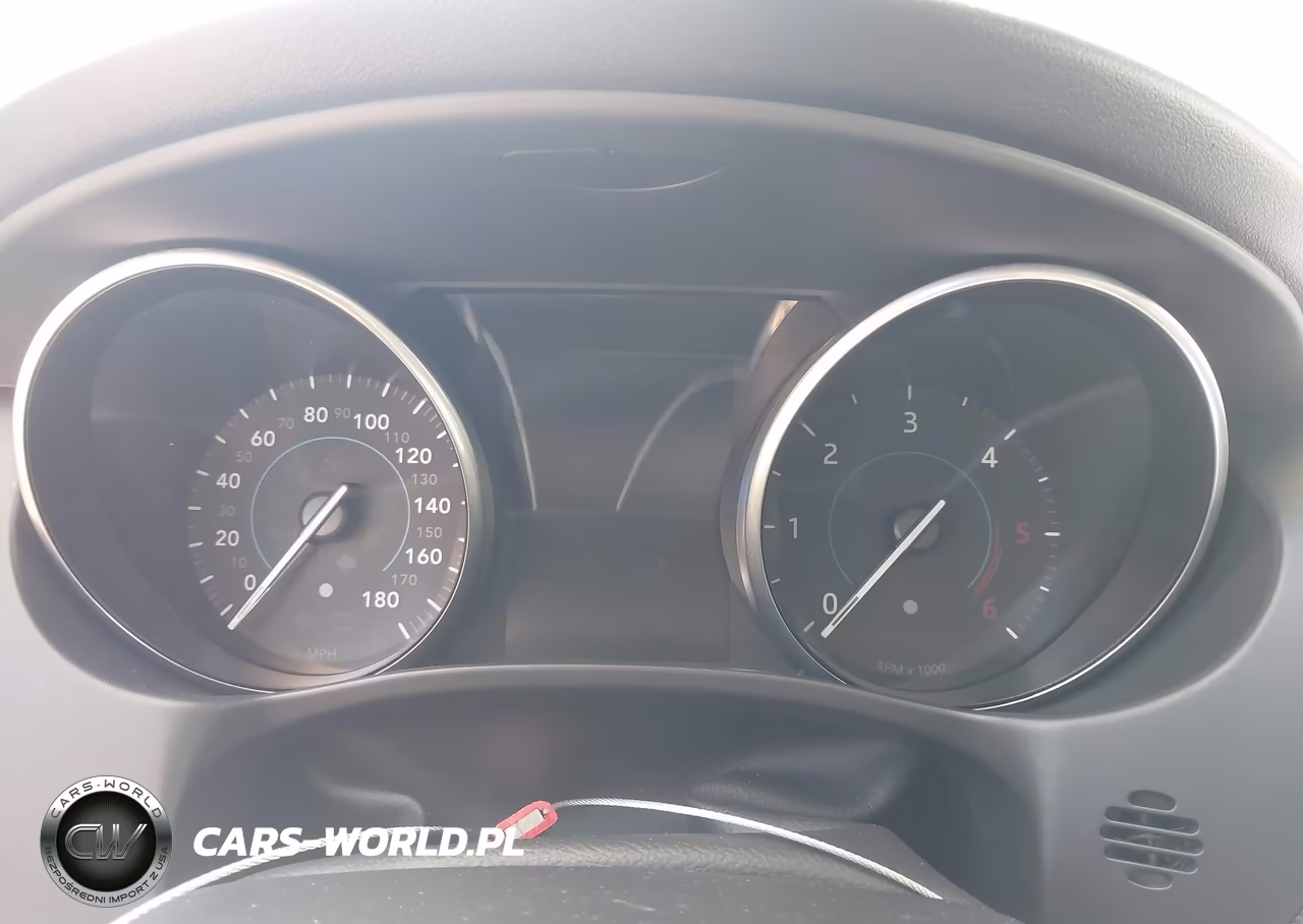 JAGUAR XE PREMIUM VIN:SAJAJ4FN4JCP23749 - 15