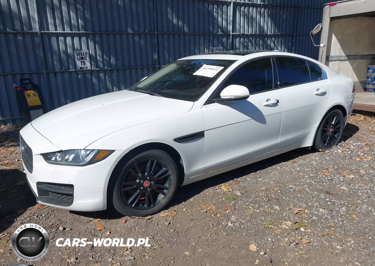 JAGUAR XE PREMIUM VIN:SAJAJ4FN4JCP23749 - 2