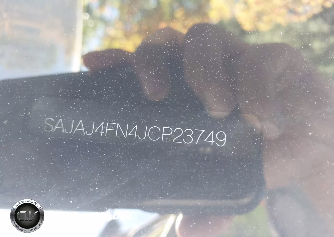 JAGUAR XE PREMIUM VIN:SAJAJ4FN4JCP23749 - 9