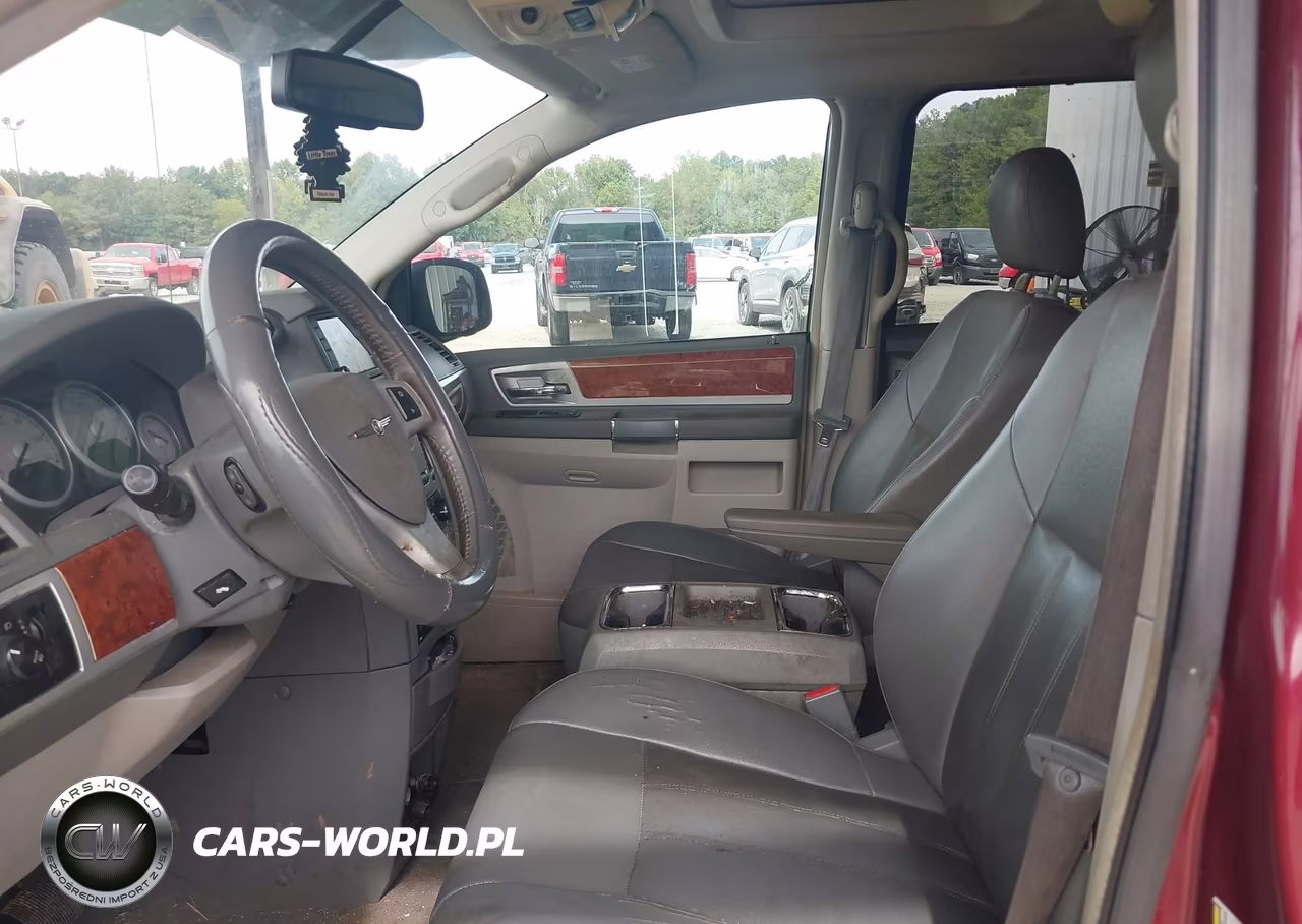 2009 Chrysler Town & Country Touring VIN:2A8HR54149R510307 - 5