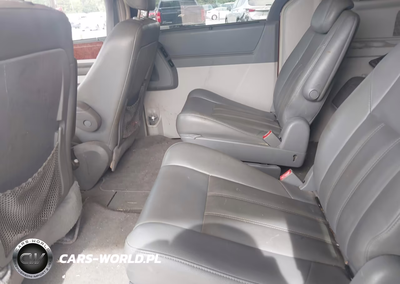 2009 Chrysler Town & Country Touring VIN:2A8HR54149R510307 - 8