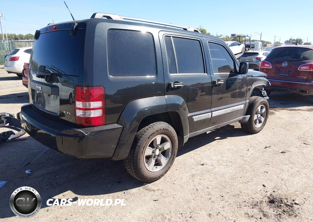 2008 Jeep Liberty Sport VIN:1J8GP28K28W110481 - 4