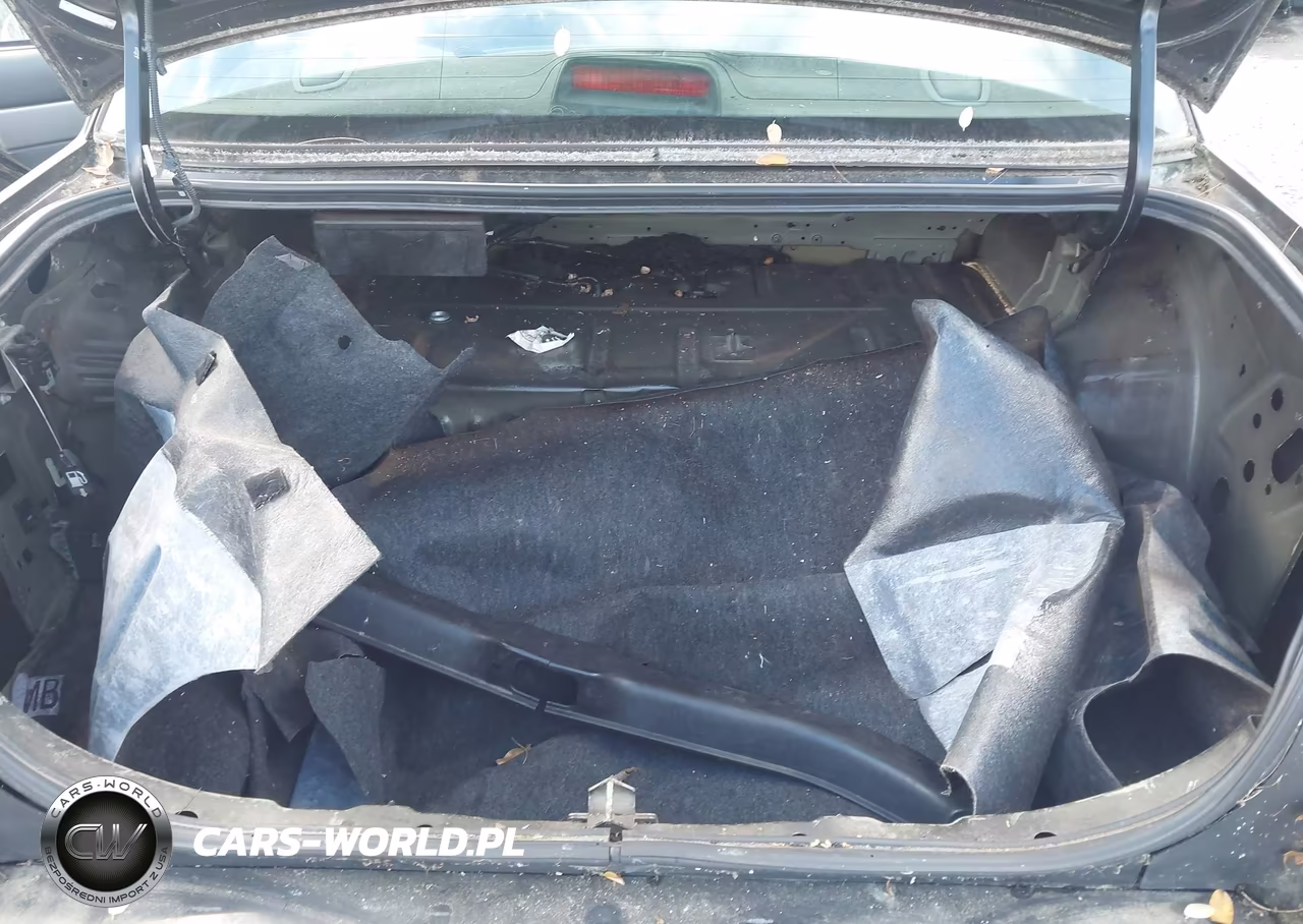 2003 Mercury Marauder VIN:2MEHM75V03X632392 - 17