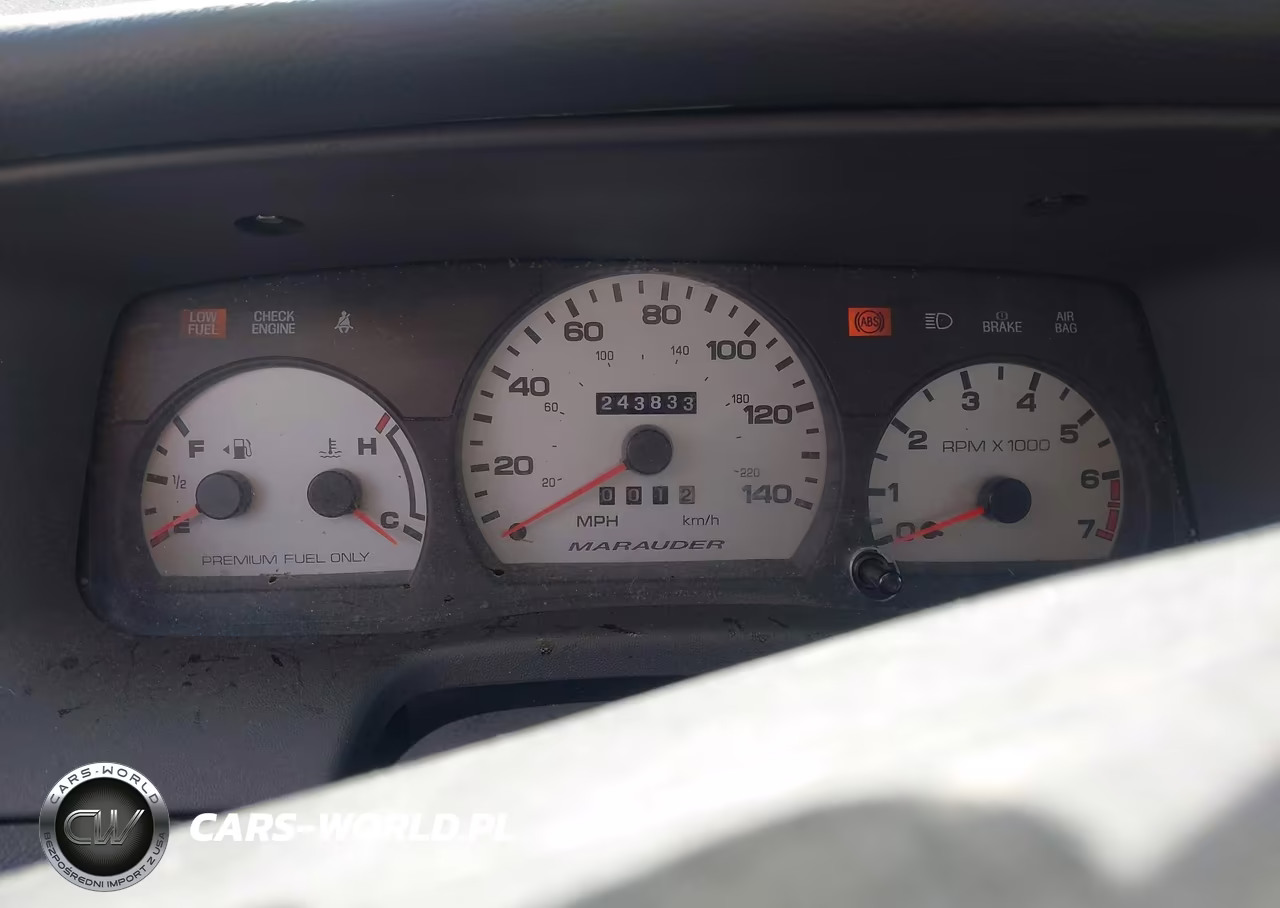 2003 Mercury Marauder VIN:2MEHM75V03X632392 - 7