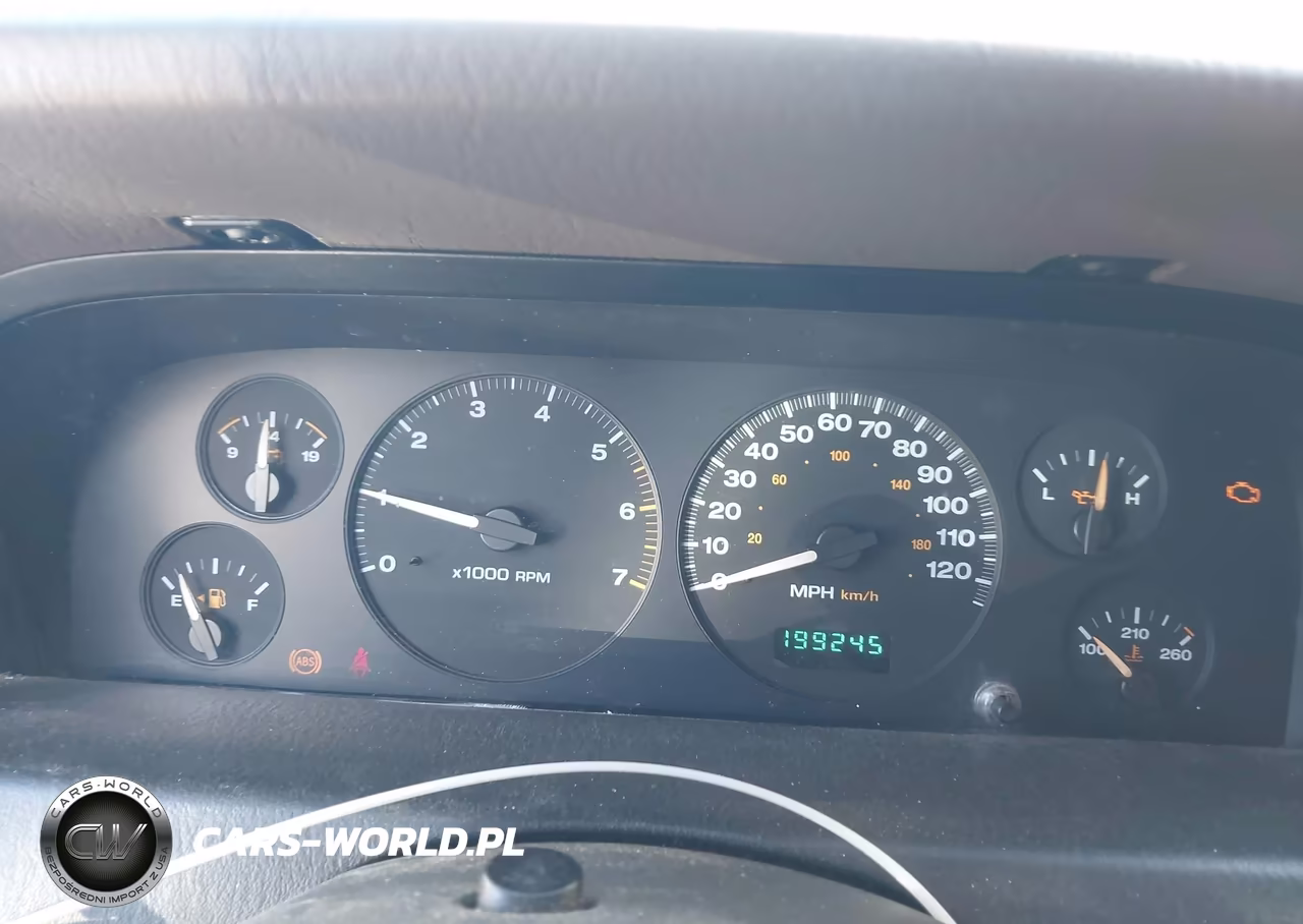 2004 Jeep Grand Cherokee Laredo VIN:1J4GW48S34C267111 - 7