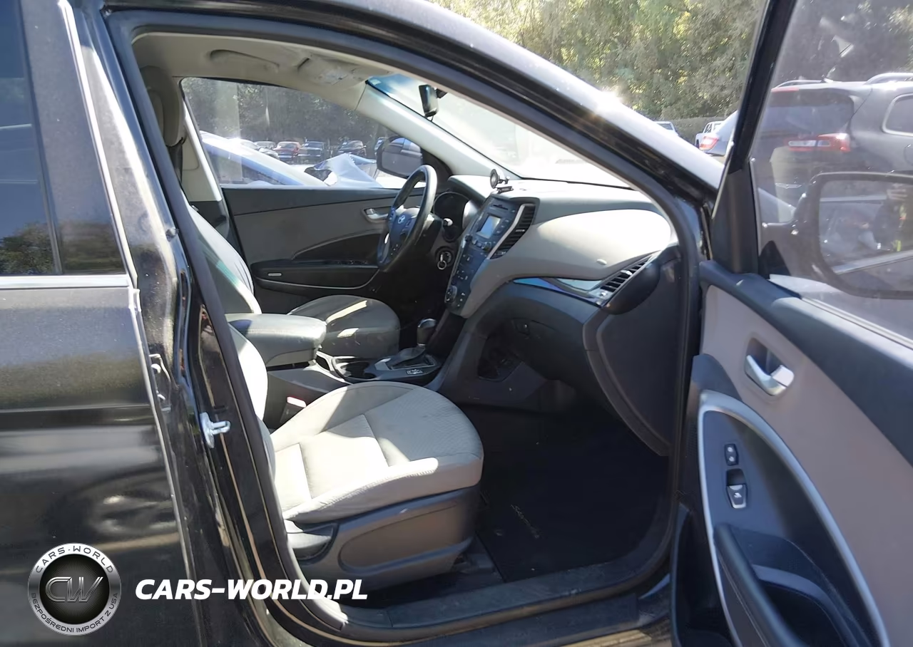 2016 Hyundai Santa Fe Se VIN:KM8SM4HF2GU161154 - 5
