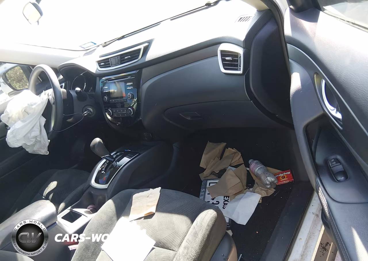 2015 Nissan Rogue S VIN:5N1AT2MT1FC849827 - 5