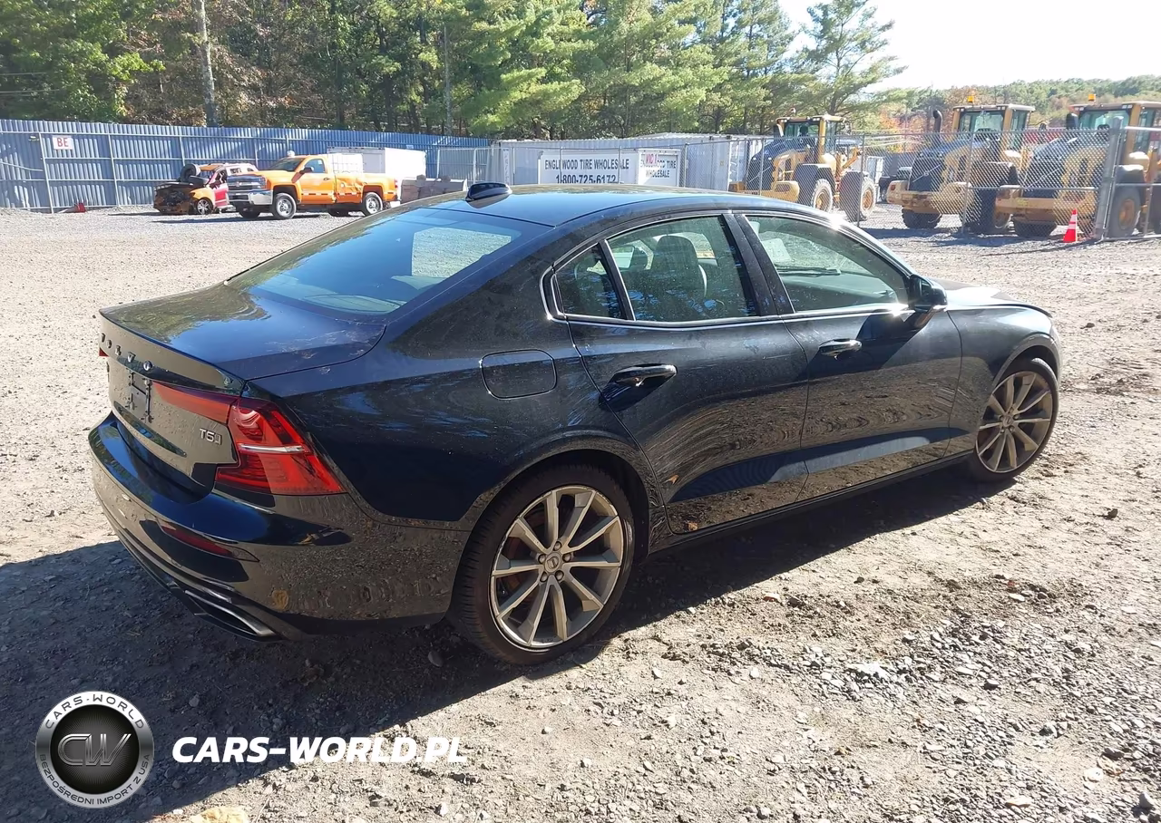 2021 Volvo S60 T5 Momentum VIN:7JR102TZ4MG108632 - 4