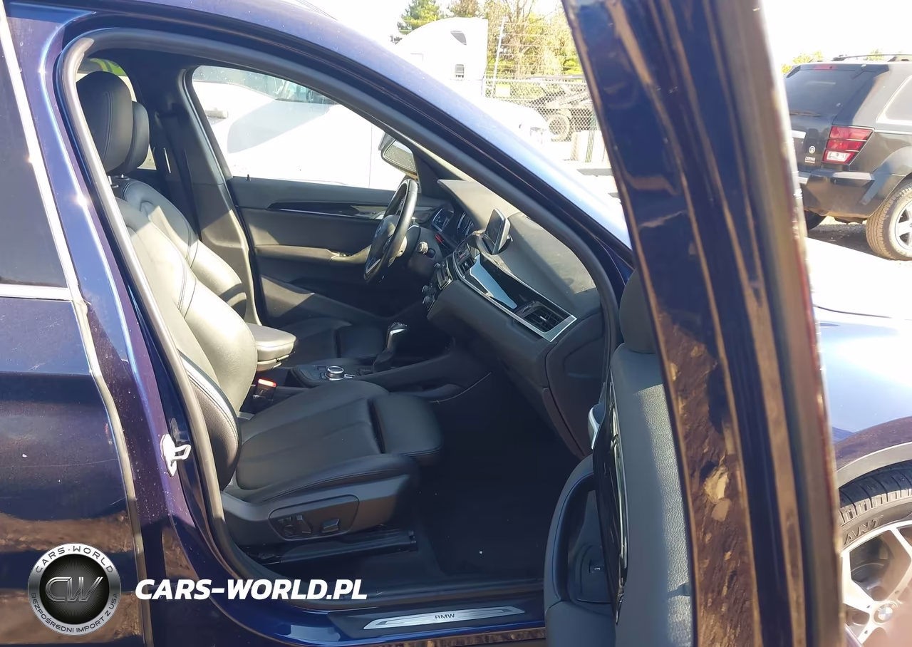 2018 BMW X1 Sdrive28I VIN:WBXHU7C36J3H43208 - 5