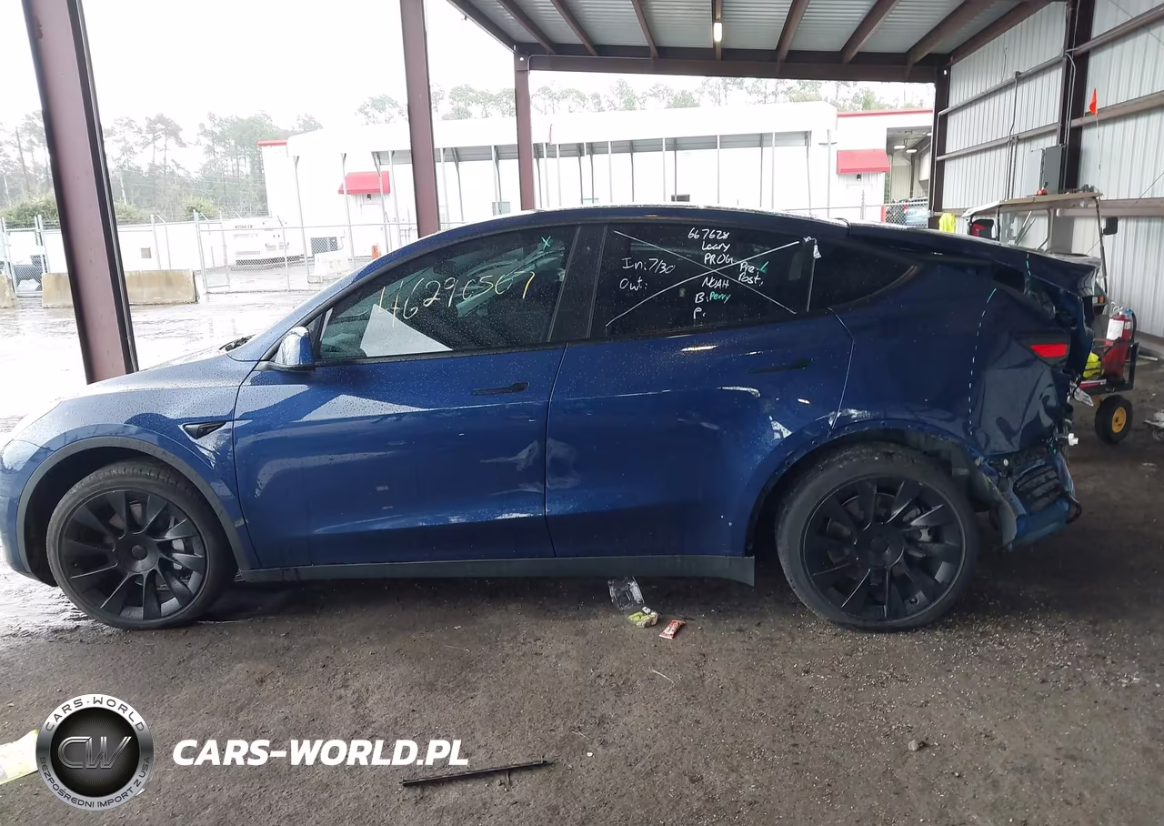 2022 Tesla Model Y Long Range Dual Motor All-Wheel Drive VIN:7SAYGDEE2NF458676 - 14