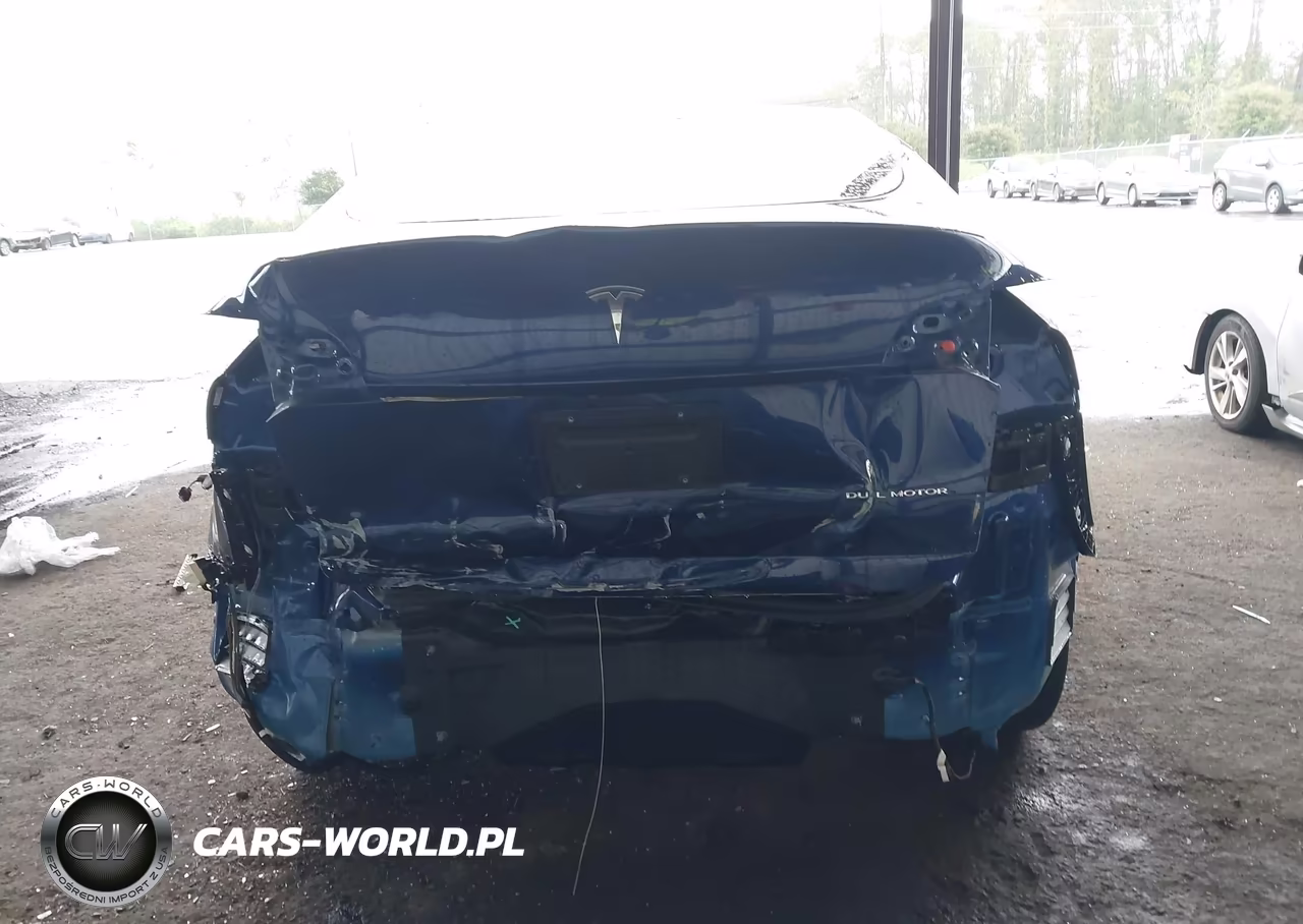 2022 Tesla Model Y Long Range Dual Motor All-Wheel Drive VIN:7SAYGDEE2NF458676 - 16