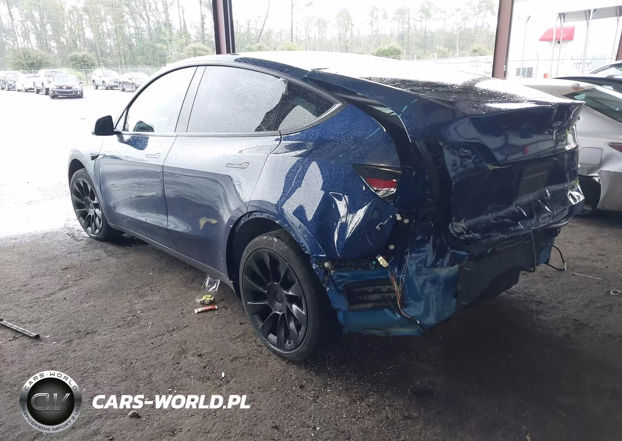 2022 Tesla Model Y Long Range Dual Motor All-Wheel Drive VIN:7SAYGDEE2NF458676 - 3