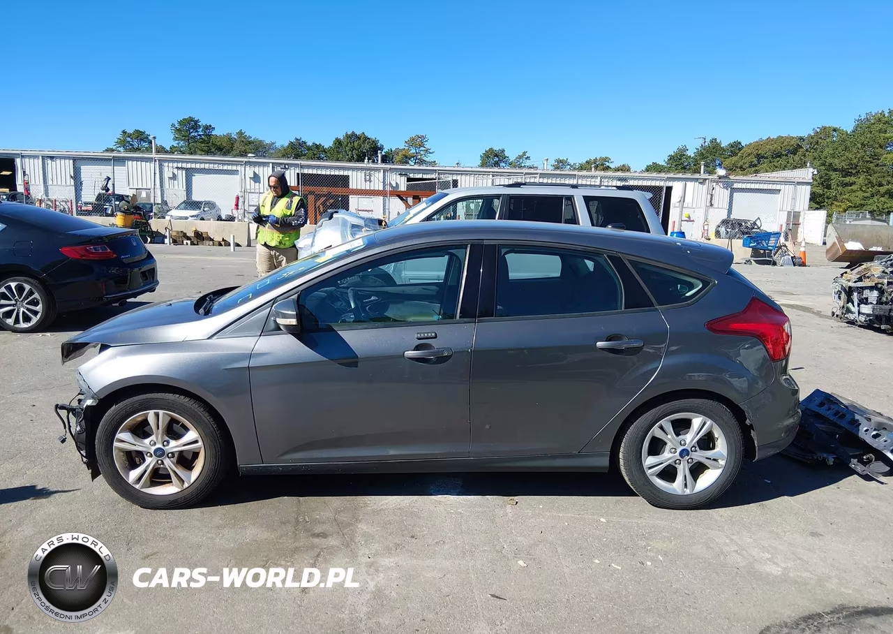 2014 Ford Focus Se VIN:1FADP3K27EL188573 - 15