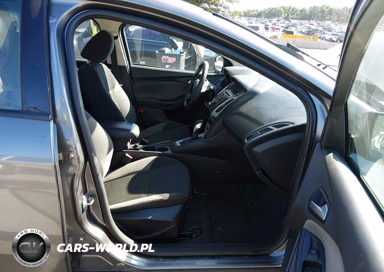 2014 Ford Focus Se VIN:1FADP3K27EL188573 - 5