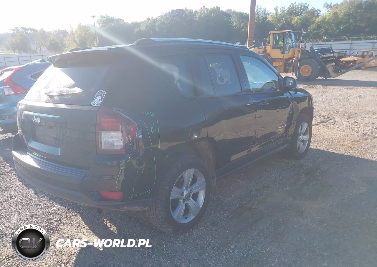 2014 Jeep Compass Sport VIN:1C4NJDBB3ED800378 - 4