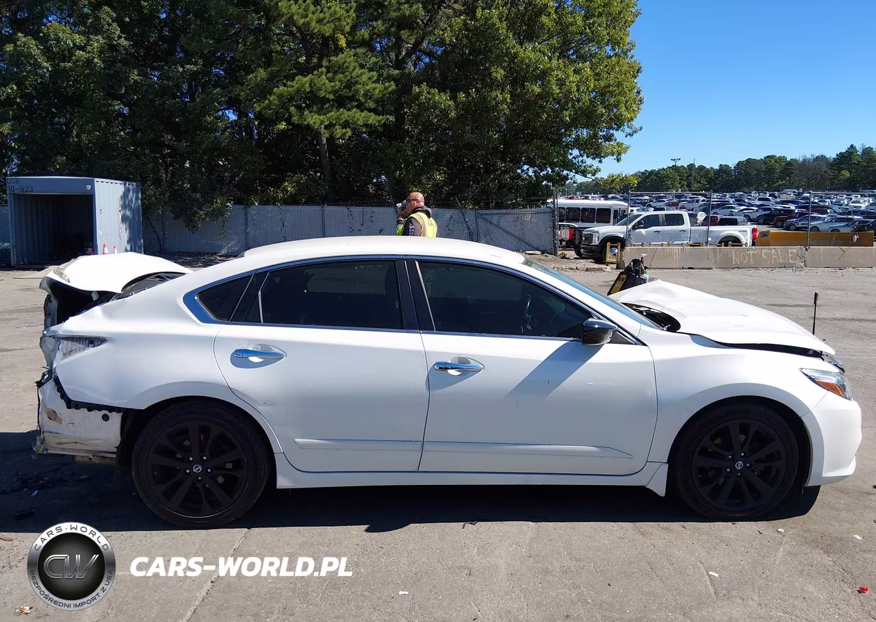 2017 Nissan Altima 2.5 Sr VIN:1N4AL3AP2HC175214 - 14