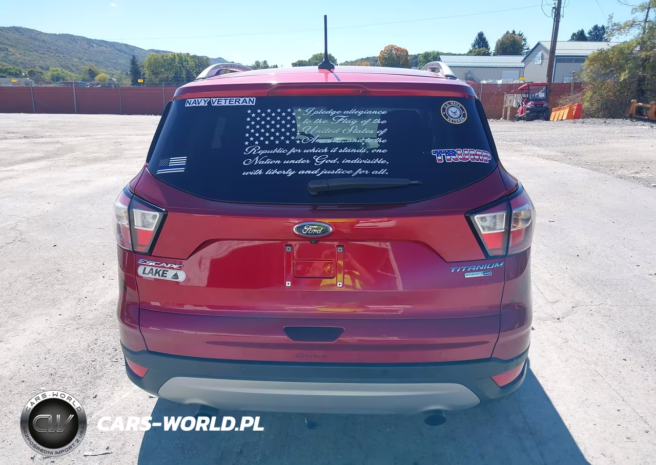 2018 Ford Escape Titanium VIN:1FMCU9J91JUA01442 - 16