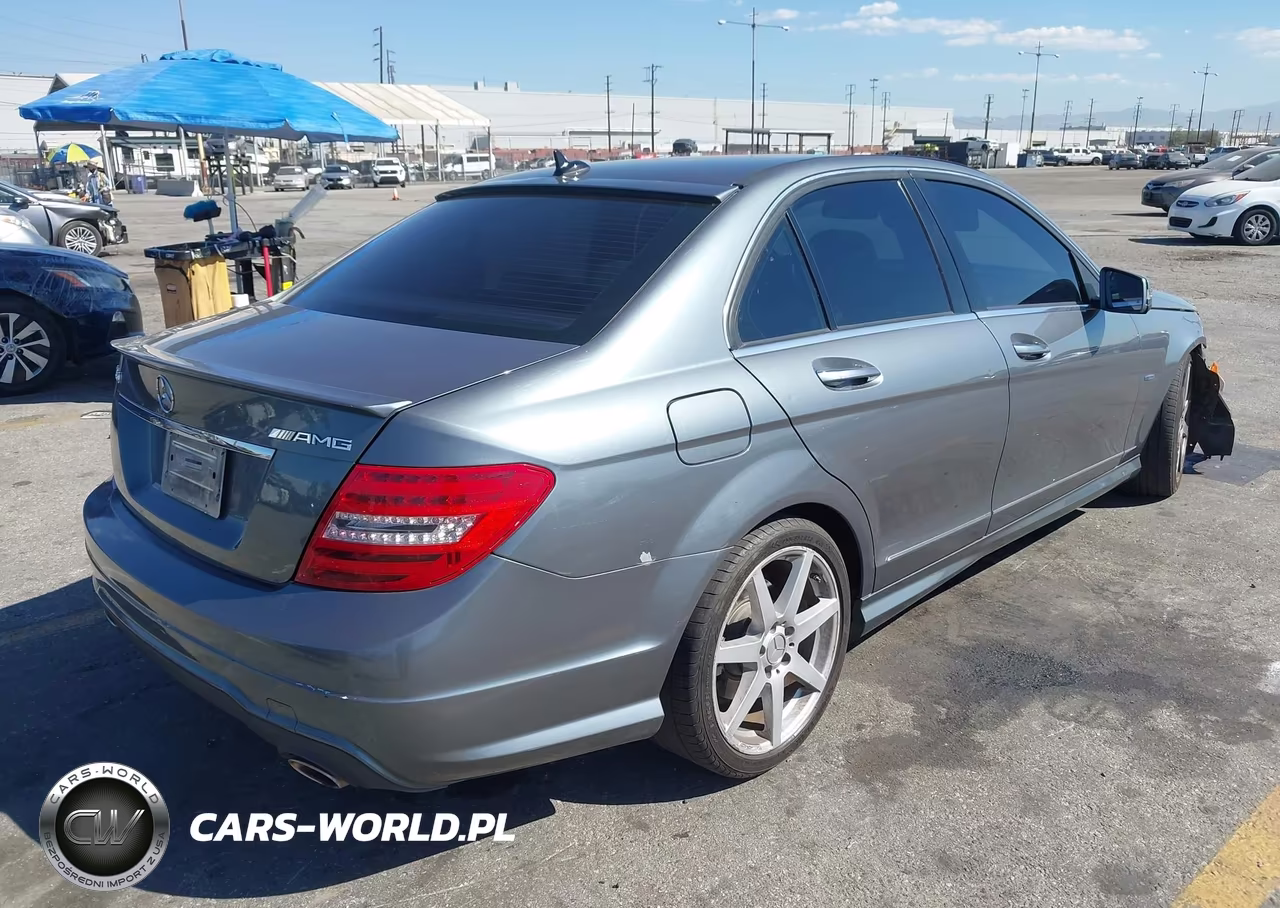 2012 Mercedes-Benz C 350 Sport VIN:WDDGF5HB2CR197047 - 4