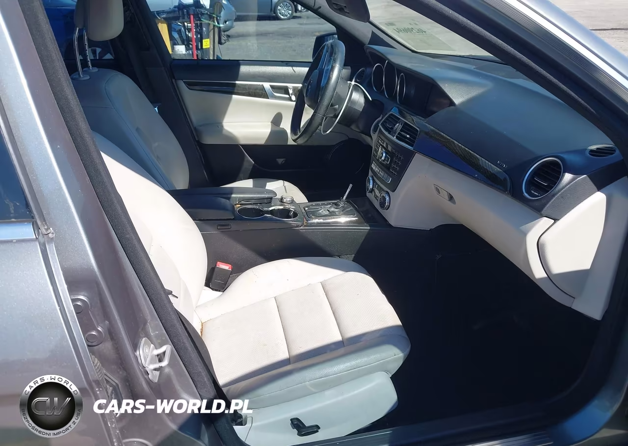 2012 Mercedes-Benz C 350 Sport VIN:WDDGF5HB2CR197047 - 5