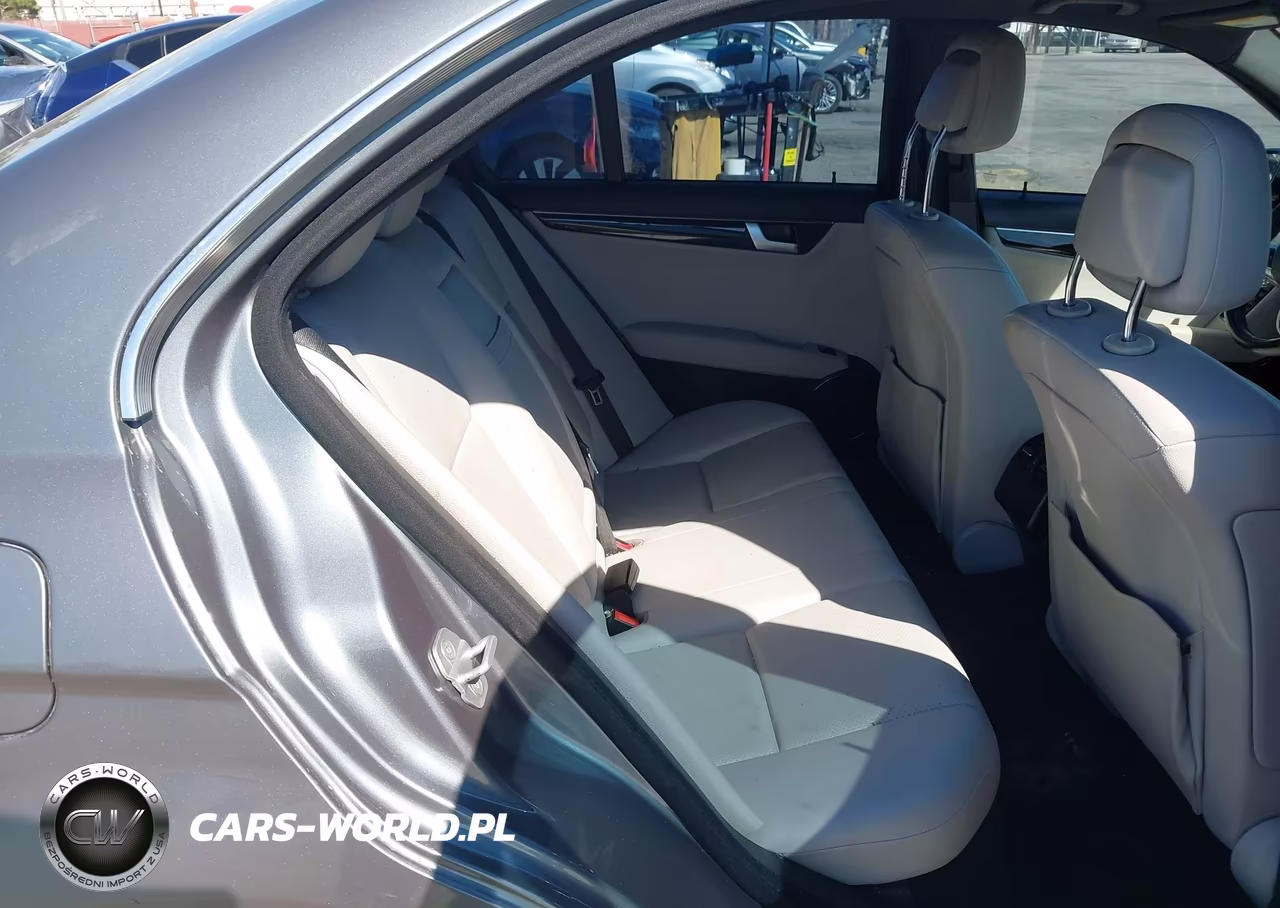 2012 Mercedes-Benz C 350 Sport VIN:WDDGF5HB2CR197047 - 8