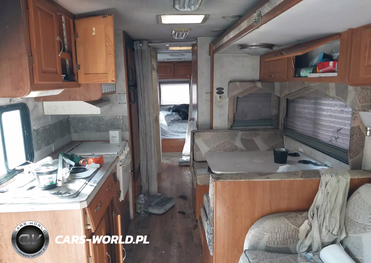 2003 Workhorse Custom Chassis Motorhome Chassis W22 VIN:5B4MP67G533358660 - 5