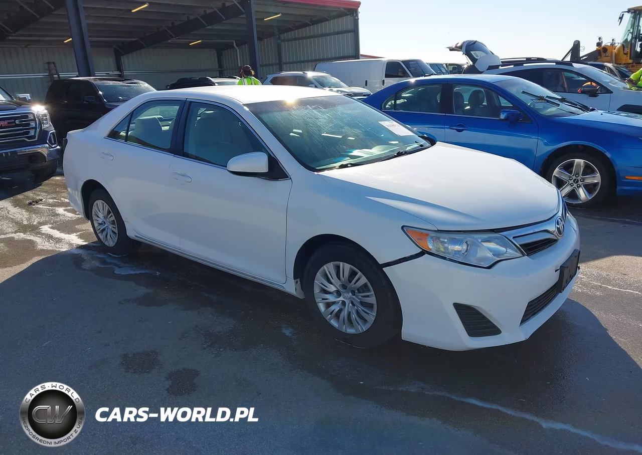 2014 Toyota Camry Le VIN:4T4BF1FK4ER355812 - 1