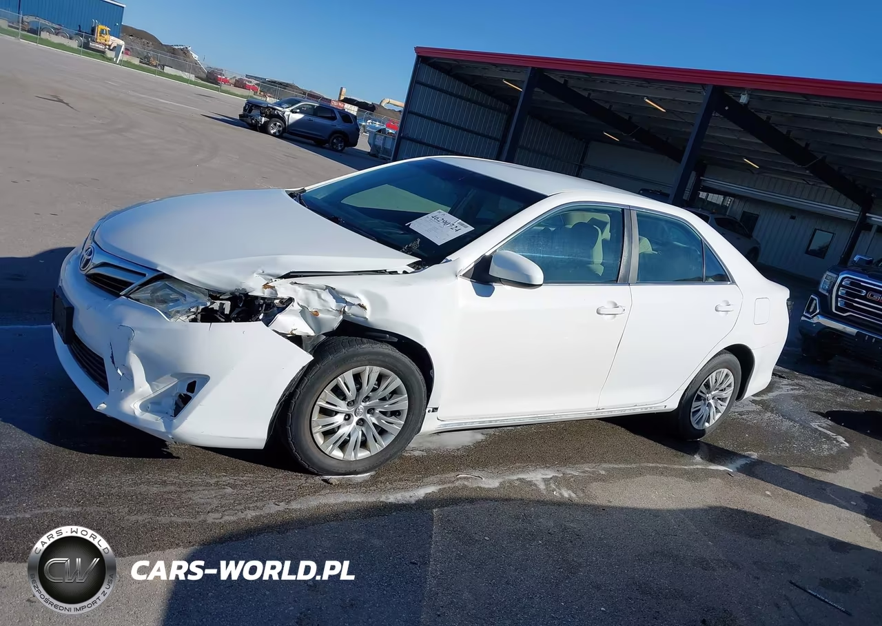 2014 Toyota Camry Le VIN:4T4BF1FK4ER355812 - 14