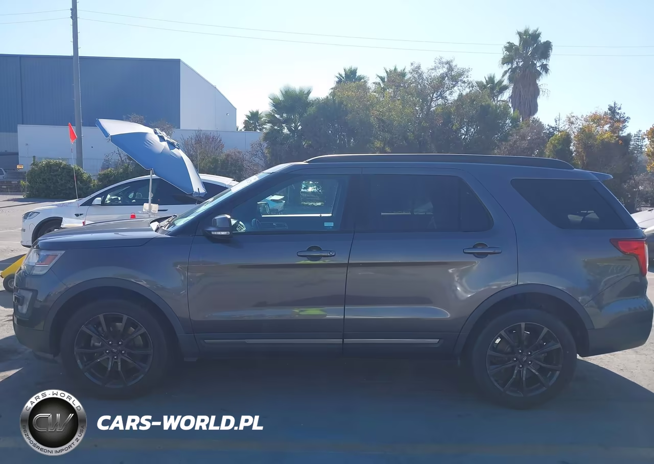 2017 Ford Explorer Xlt VIN:1FM5K8D87HGD90706 - 14
