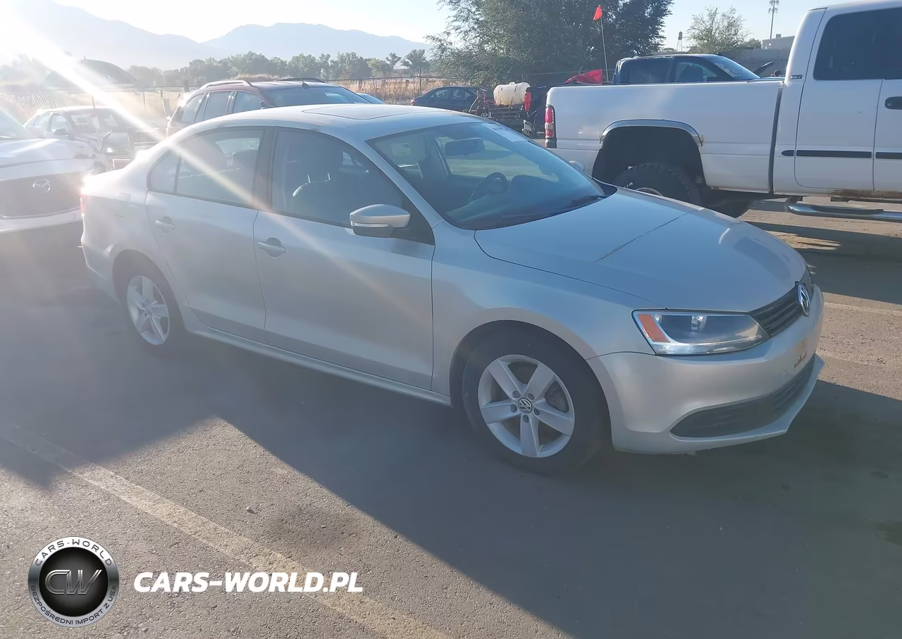 2011 Volkswagen Jetta 2.0L Tdi – zdjęcie 1 z 11