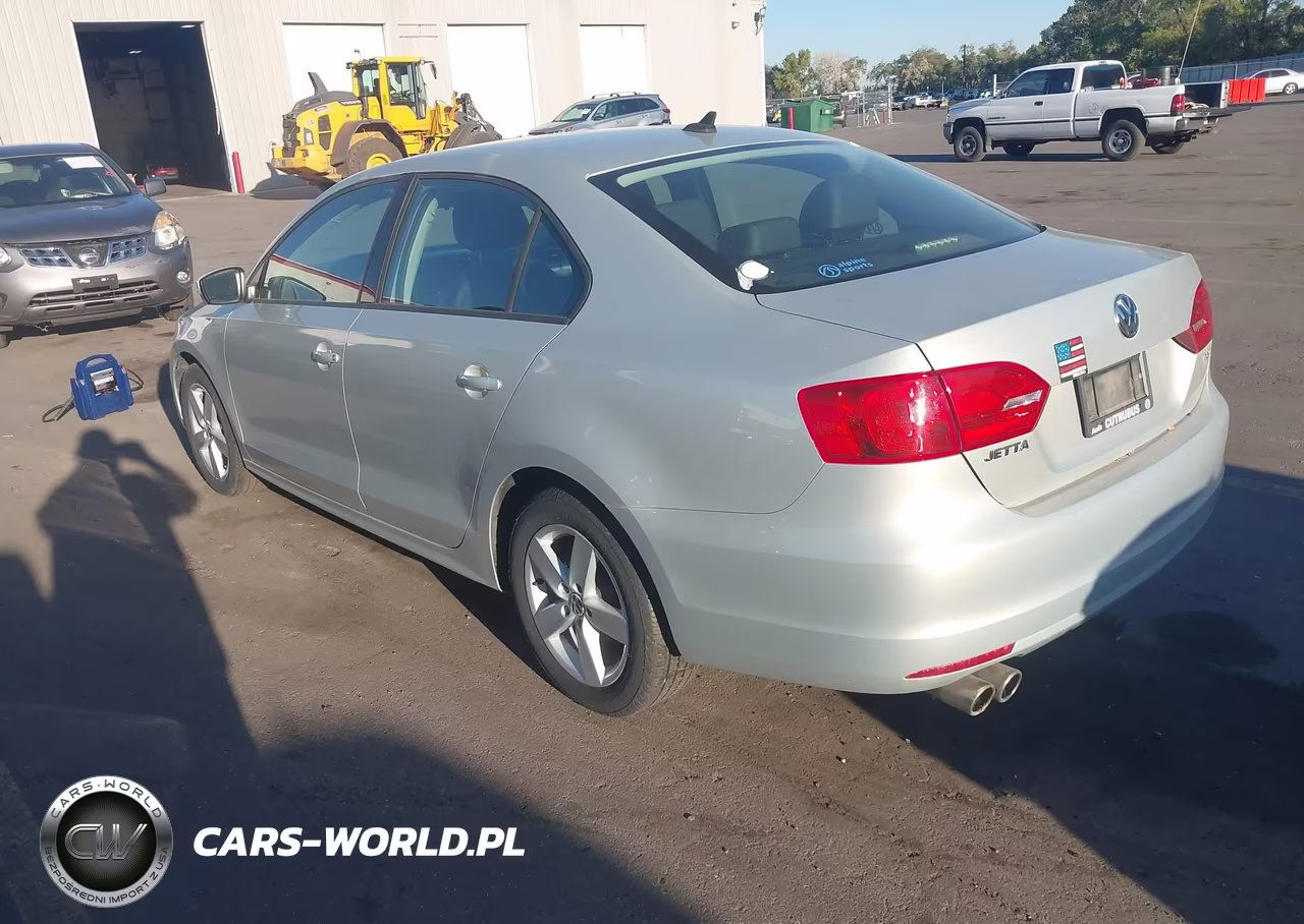 2011 Volkswagen Jetta 2.0L Tdi VIN:3VWLL7AJ1BM065702 - 3