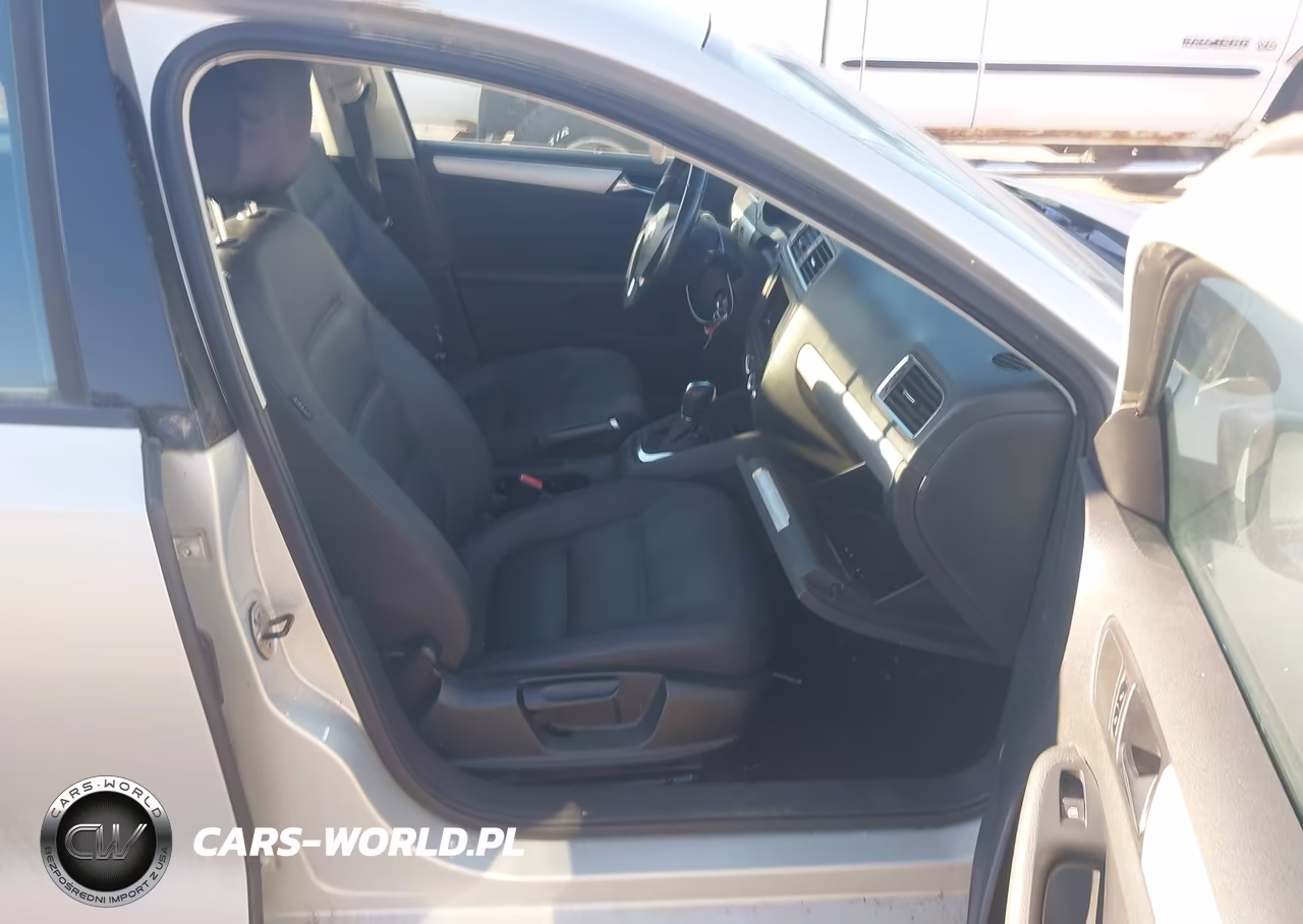 2011 Volkswagen Jetta 2.0L Tdi VIN:3VWLL7AJ1BM065702 - 5