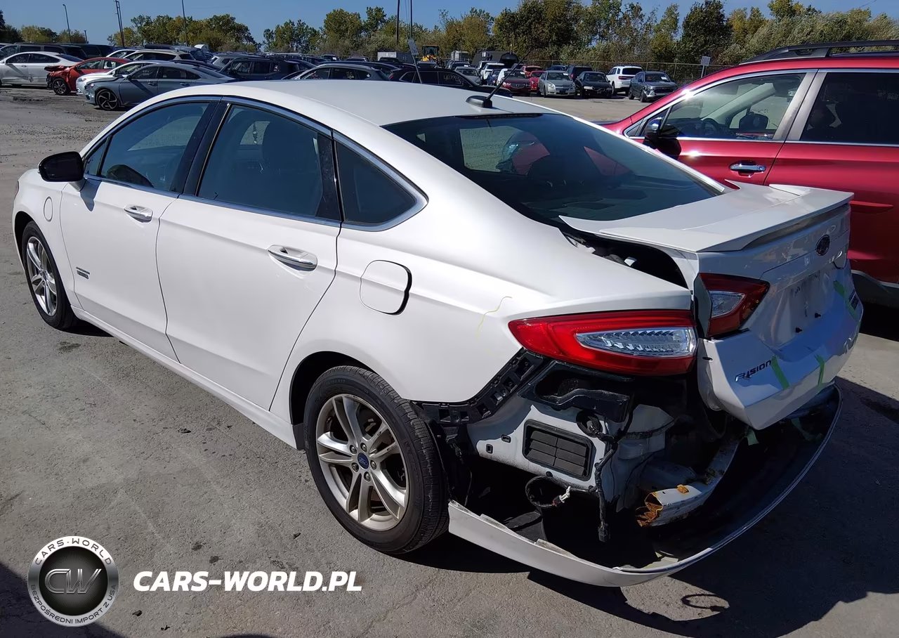 2016 Ford Fusion Energi Titanium VIN:3FA6P0SU6GR287091 - 3
