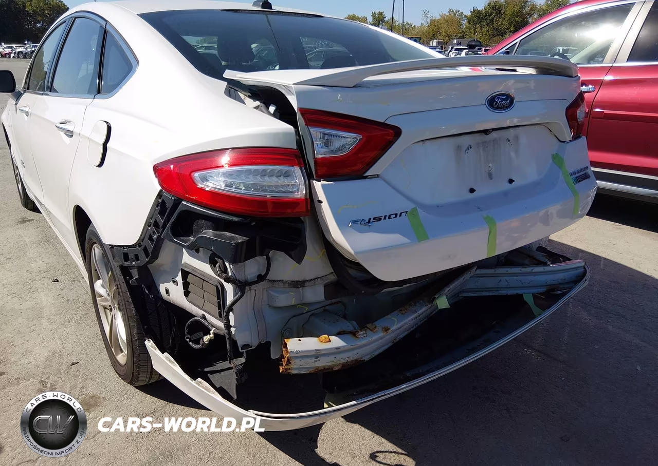 2016 Ford Fusion Energi Titanium VIN:3FA6P0SU6GR287091 - 6
