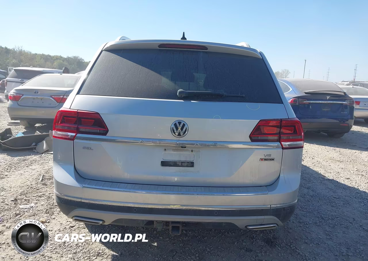 2018 Volkswagen Atlas 3.6L V6 Sel VIN:1V2MR2CA9JC576398 - 17