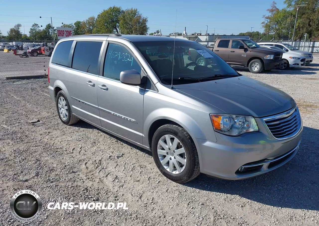 2015 Chrysler Town & Country Touring VIN:2C4RC1BG0FR726342 - 1