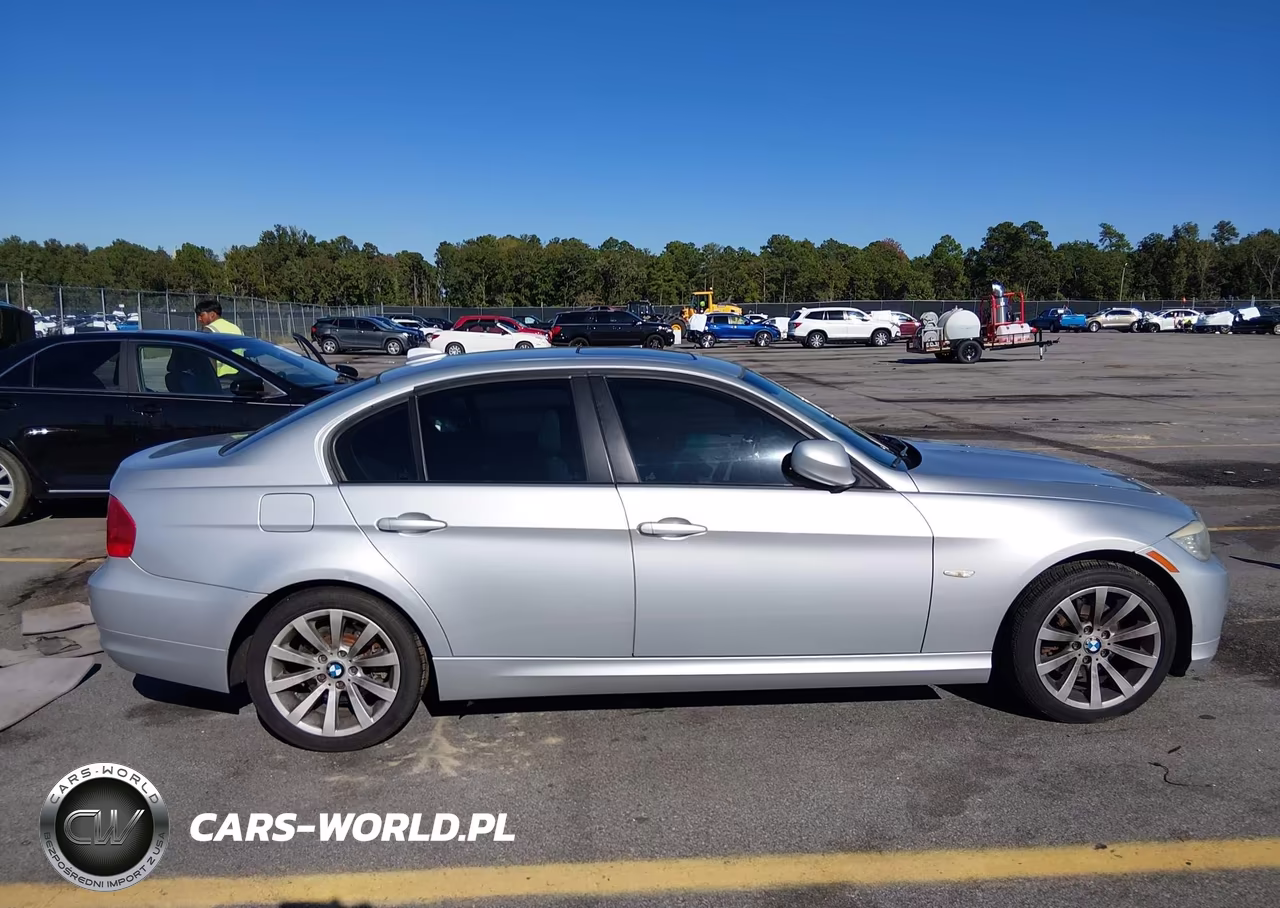 2011 BMW 328I VIN:WBAPH7C59BE851577 - 13