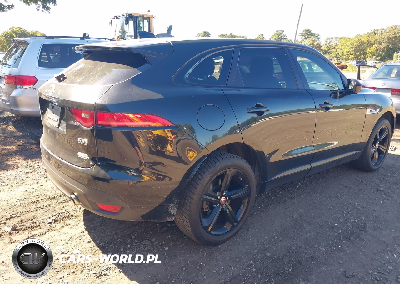 2017 Jaguar F-Pace 35T R-Sport VIN:SADCL2BV7HA883369 - 4