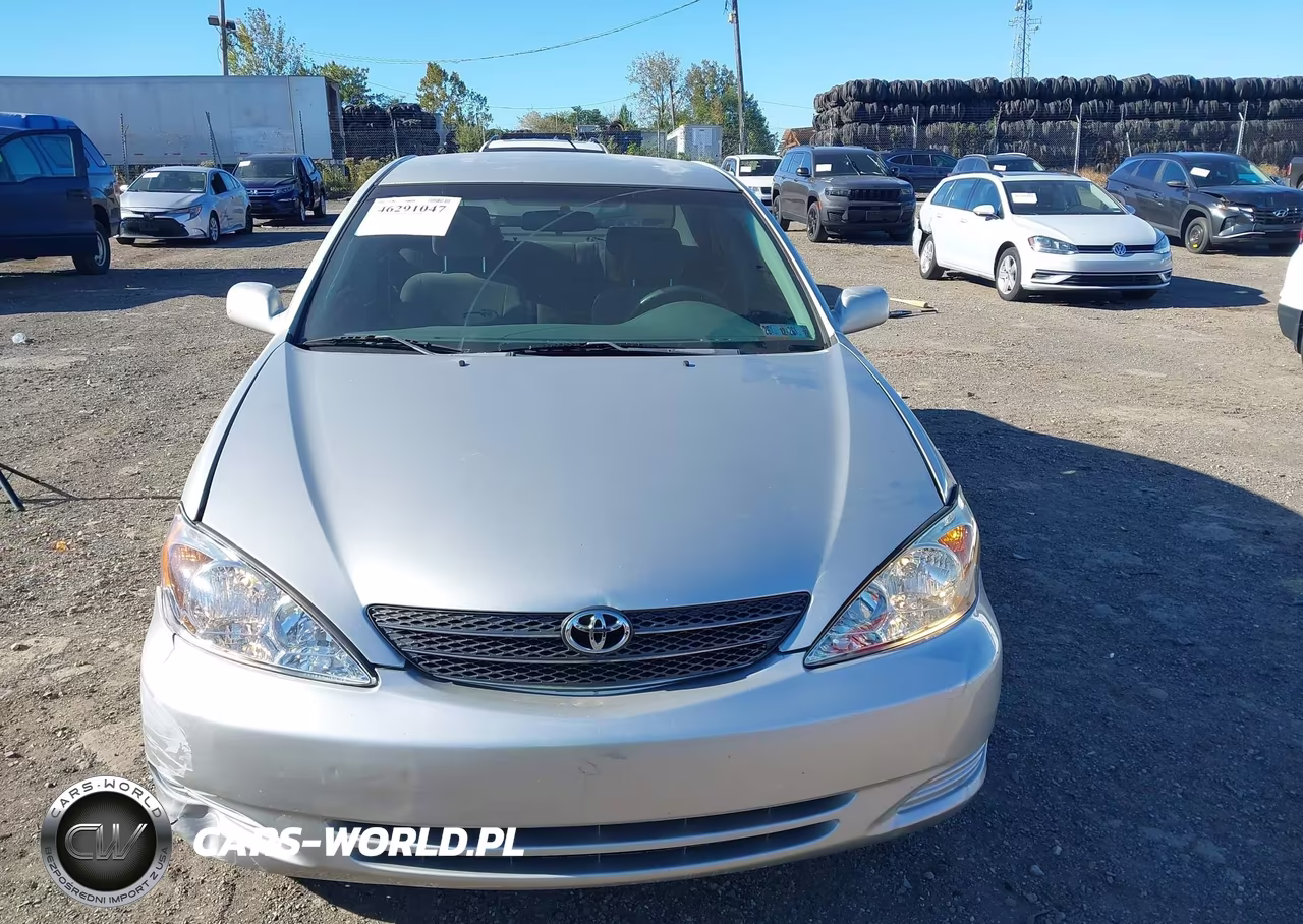 2002 Toyota Camry Le VIN:4T1BE32K82U091584 - 12