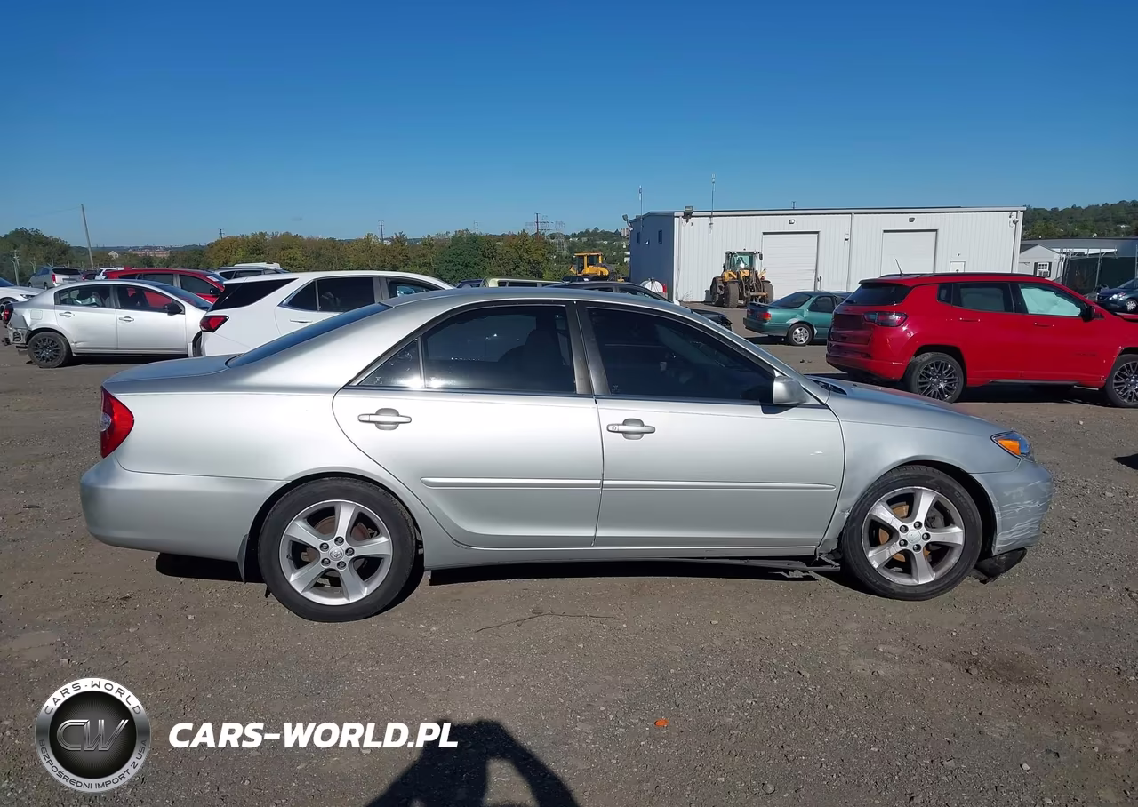 2002 Toyota Camry Le VIN:4T1BE32K82U091584 - 13