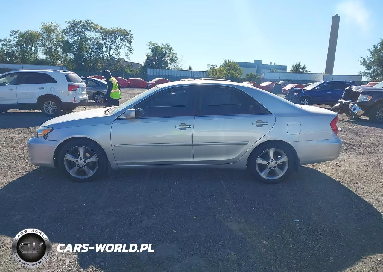 2002 Toyota Camry Le VIN:4T1BE32K82U091584 - 14