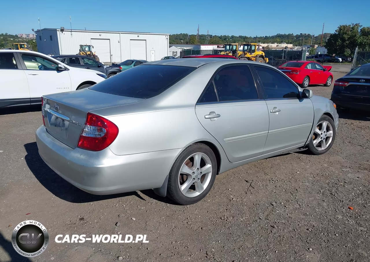 2002 Toyota Camry Le VIN:4T1BE32K82U091584 - 4