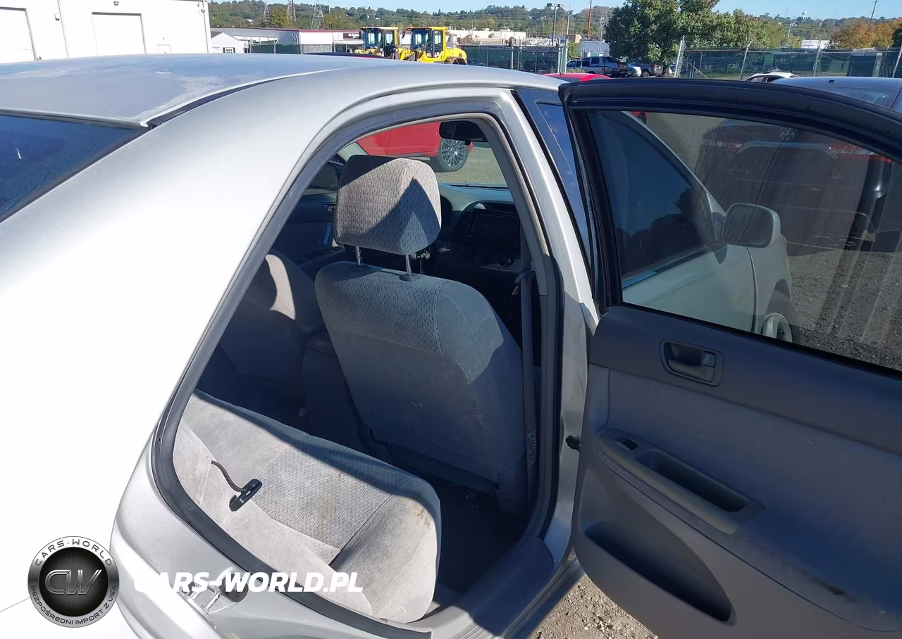 2002 Toyota Camry Le VIN:4T1BE32K82U091584 - 8