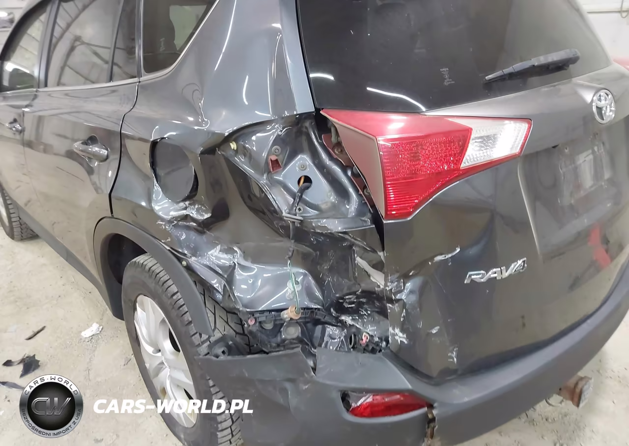 2015 Toyota Rav4 Le VIN:JTMBFREV4FD123172 - 17