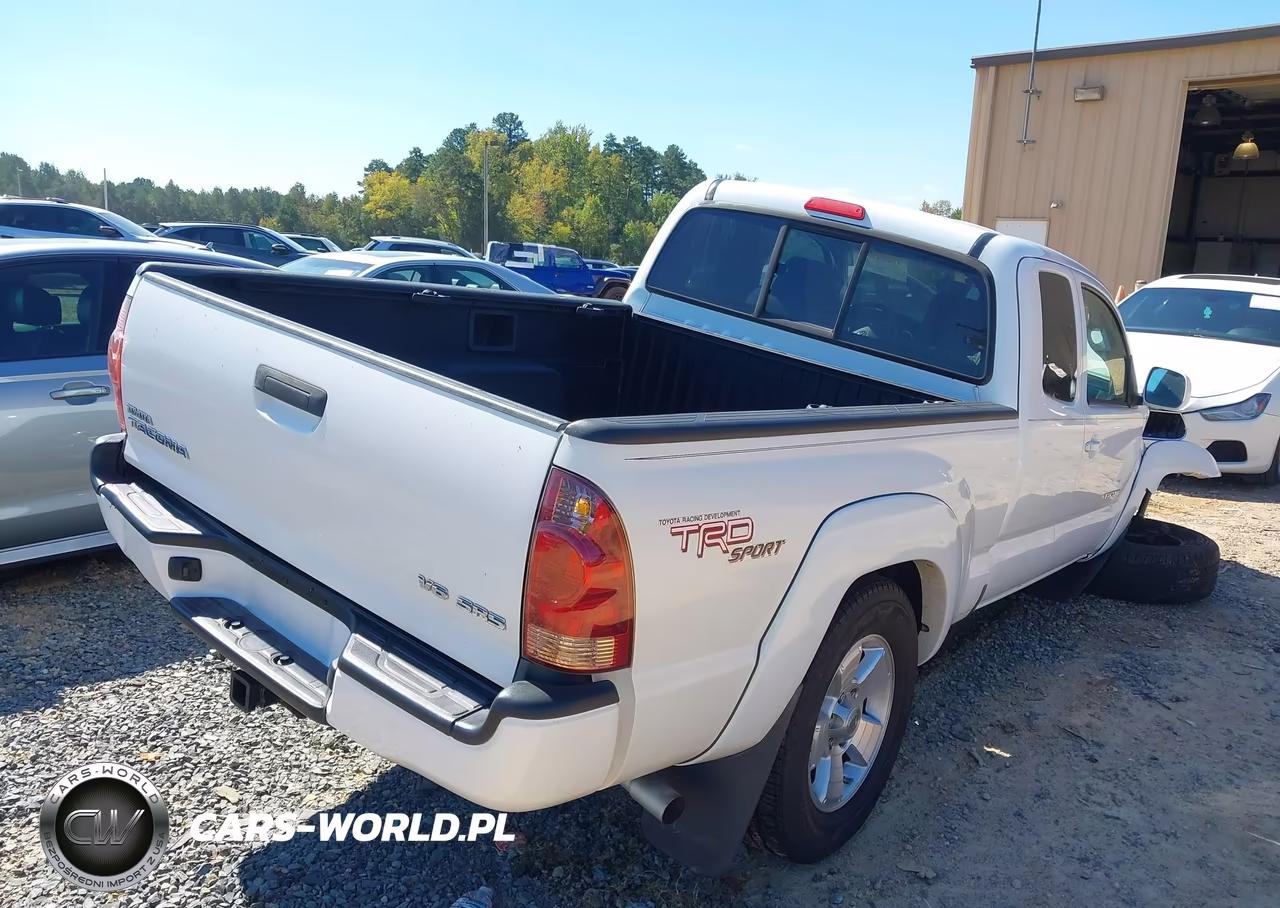 2006 Toyota Tacoma Base V6 VIN:5TEUU42N66Z317277 - 4