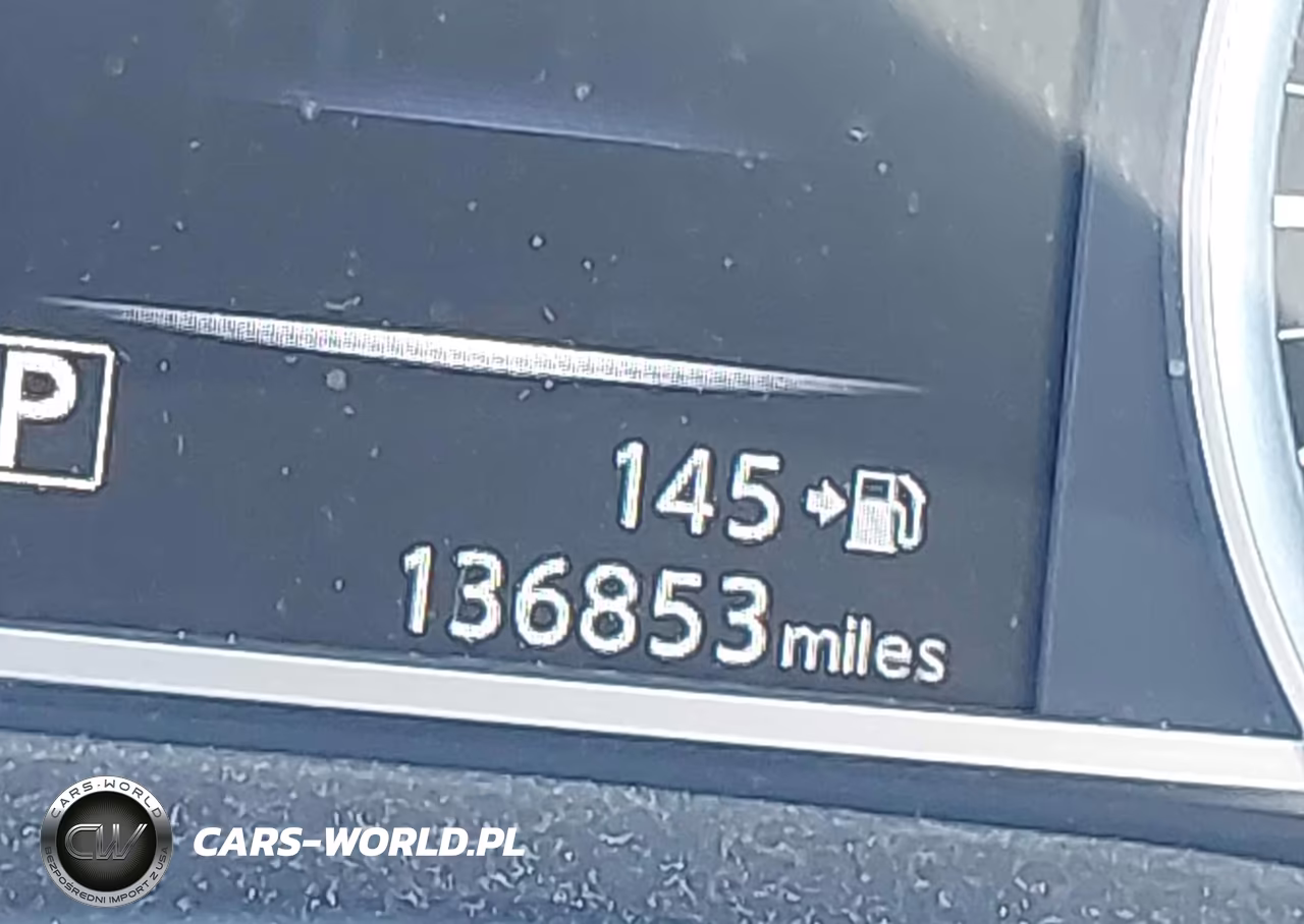 2018 Nissan Sentra S VIN:3N1AB7APXJY317524 - 7